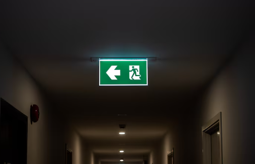 Placas fotoluminescentes: como acertar na compra para o seu projeto